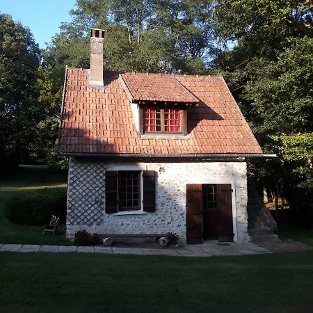 Дом отдыха Les Pyramides Sainte-Colombe-pres-Vernon